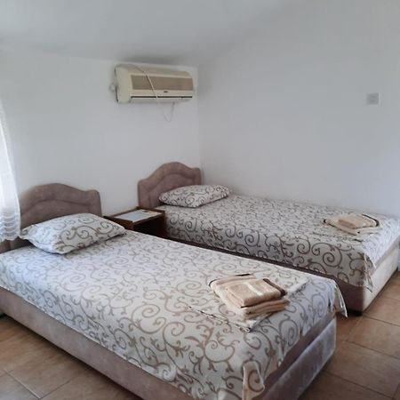 Apartmani Pulic Ulcinj Exterior foto